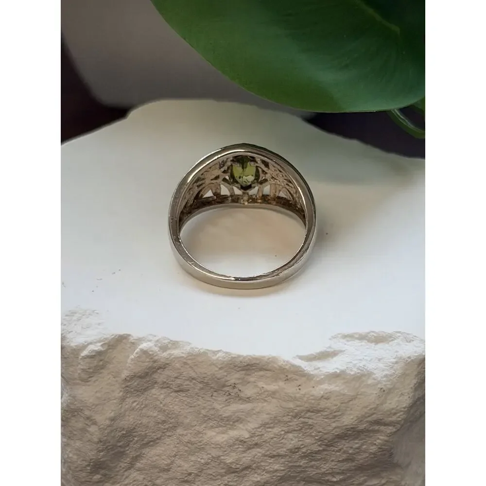 925 Sterling Silver Marquise Cut Peridot Art Nouveau Filigree Ring Size 8
